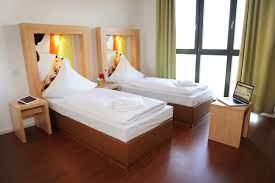 Dann ist unser vierbettzimmer im one80° hostel berlin genau das richtige. H Hotel 4youth Berlin Buchen By H Hotels Com
