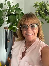 Hi everyone!👋 I'm Holly and new to the area. I'm excited to get connected  with this amazing community and meet some new friends. I'm a Brand Partner  with Neora, an amazing clean