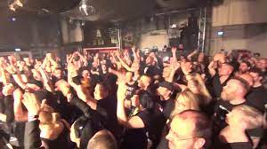 Es bietet seit 2005 ein abwechslungsreiches programm mit bands verschiedener. Das Bett Live Musik Club Frankfurt Konzerte In Frankfurt Programm
