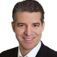 Alex Minder's Instagram, Twitter & Facebook