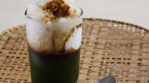 Bagi anda yang tertarik untuk membuat es cincau di rumah, berikut beberapa resep es cincau yang enak dan segar: Kesegaran Resep Es Cincau Hijau Ini Pasti Selalu Ditunggu Keluarga Tercinta Pos Belitung
