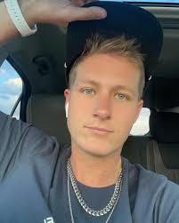 Devin Morris (@devin_morris17) • Instagram photos and videos