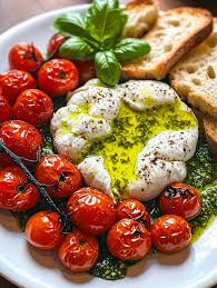 Looking for the perfect anytime snack? This Fresh Burrata with Tomatoes and  Basil is *chefs kiss*. The best part? It comes together in just 15 minutes  👏 Click www.ralphs.com/r/fresh-burrata-with-tomatoes-and-basil-recipe/595287ae84ae506c2e45314a  for ...