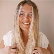 Allyson Olsen's Instagram, Twitter & Facebook