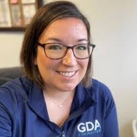 Enxhi Cuni's Instagram, Twitter & Facebook