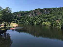 Retrouvez également la météo de votre département et région. Baignade De La Plage Dans La Riviere Lot A St Cirq Lapopie Saint Cirq Lapopie Tourisme Lot Preparez Vos Vacances Un Sejour Dans Le Lot 46