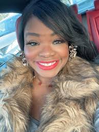 Auntie outside again…..❤️