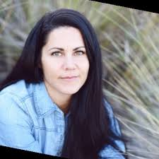 Anna Ming's Instagram, Twitter & Facebook