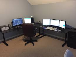 Some Great Workstations From R Battlestations By Daniel Rosehill Daniel S Tech World Medium