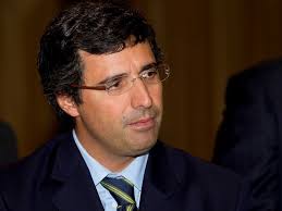 Bilionário André Esteves perde confiança de detentores de títulos da BR  Pharma