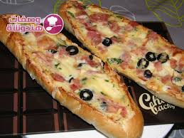 شهيوة باكيط أو كومير معمر بحشورة رائعة Baguette Farcie Recette Delicieuse Sandwich Food Food And Drink Hot Dog Buns