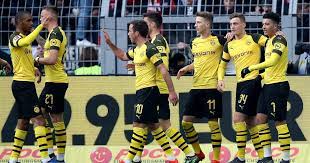 The match is a part of the bundesliga. Sc Freiburg Vs Borussia Dortmund Preview Where To Watch Live Stream Kick Off Time Team News 90min