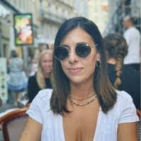 Elizabeth Caputo's Instagram, Twitter & Facebook