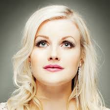 Sophie Morris's Instagram, Twitter & Facebook