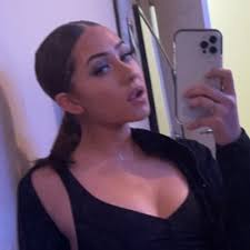 haley wallace (@haleymwallace)