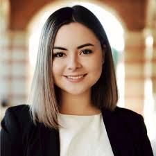 So excited to announce I will be an audit intern at Deloitte San Francisco  summer 2020! Thankful for all the support from my friends, family, and the  wonderful faculty at University of