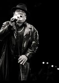 Roxeanne en andré hazes staan stil bij de verjaardag van hun vader die in 2004 overleed. 56 Ideeen Over Andre Hazes Teksten Leugens Citaten Mannelijke Beroemdheden