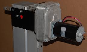 Hitchweb offers a selection of gooseneck hitches made by manufacturers such as curt, b&w trailer hitches, reese and demco. 686 Convert Your Manual Gooseneck Trailer Jack To Electric Gooseneck Trailer Jack Electric Adapter For Single Speed Jack Spel Hitches Couplers
