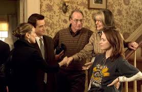 Everett stone will seine freundin meredith seinen eltern vorstellen. Die Familie Stone Verloben Verboten 2005 Film Cinema De