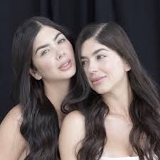 Feliz cumpleaños Gemelas Davalos ♥