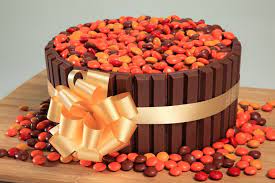 Kitkat Cake Albertsonsmarket Bakery Occasion Cakes Cake Cupcake Cakes