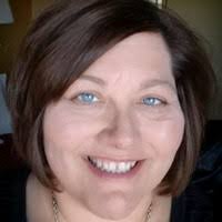 Melinda Hinners's Instagram, Twitter & Facebook