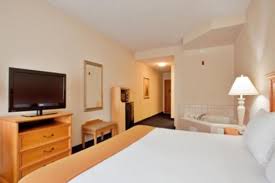 Perfectly located in ayala center, holiday inn® & suites makati provides both business and leisure travelers the convenience of staying in a makati hotel with direct access to the glorietta shopping mall. Holiday Inn Express Ashland An Ihg Hotel Ashland Updated 2021 Prices