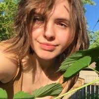 Kate Snider's Instagram, Twitter & Facebook