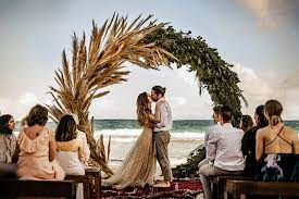 By providing this wedding photo list before the big day, your photographer will be able to plan out the portrait timing, and which family in addition to providing this wedding photo list of family portraits to your photographer, you also want to give some consideration to the overall photography timeline of. Wedding Photos You Need To Get On Your Big Day Modern Wedding