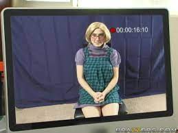 Mindy main teases in that tight tank top! Mindy Main Makeover Makeshift Pornissimo Org