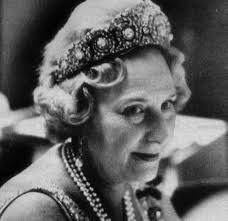 Royal Jewels of the World Message Board: Re: Spanish Cartier tiara
