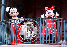 Disneyland park, originally disneyland, is the first of two theme parks built at the disneyland resort in anaheim, california, opened on jul. Ø¯ÙŠØ²Ù†ÙŠ Ù„Ø§Ù†Ø¯ Ø¨Ø§Ø±ÙŠØ³ ÙŠØ¹ÙŠØ¯ ÙØªØ­ Ø£Ø¨ÙˆØ§Ø¨Ù‡ Ù…Ø¹ Ø¥Ø¬Ø±Ø§Ø¡Ø§Øª ØµØ­ÙŠØ© Ù…Ø¹Ø²Ø²Ø© Ø§Ù„Ø§Ù‚ØªØµØ§Ø¯ÙŠ Ø§Ù‚ØªØµØ§Ø¯ Ø§Ù„Ø¥Ù…Ø§Ø±Ø§Øª Ø§Ù„Ø¨ÙŠØ§Ù†