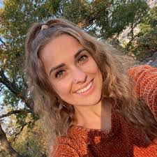 Alexa Paradiso's Instagram, Twitter & Facebook