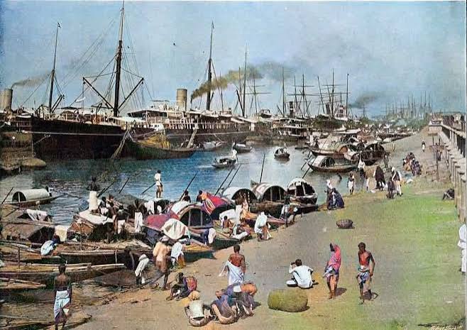 Sharing an image of Kolkata Port of 1900 CE. The growth of this city is indebted to the river Hooghly and then the Port. Business necessitated the commissioning of Kolkata Port. The