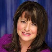 Paula Frizzell's Instagram, Twitter & Facebook