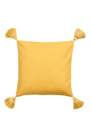 Cuscini rotondo ll➤ cuscini su maisons du monde ✅ consegna gratuita in tutti i negozi. Housse De Coussin A Pompons Jaune H M Fr 1 Cuscini Gialli Decorazioni Ikea Cuscino Rotondo