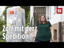 Um ein sofa zu versenden, ist es ratsam, eine spedition zu beauftragen. Liefer Arger Spedition Stellt Sofa Einfach Auf Der Strasse Ab Youtube