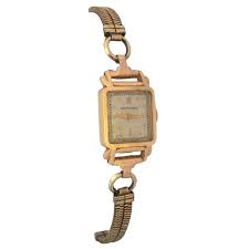 Founded in 1881 in the swiss . Vintage 1940s 18 Karat Gold Movado Mechanical Ladies Cocktail Watch For Sale At 1stdibs