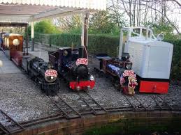 Various Scales On 7 1 4 Gauge Ride On Train Garden Trains Model Trains