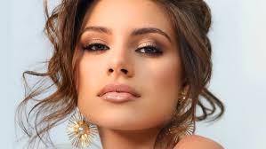 Savannah Miles's Instagram, Twitter & Facebook