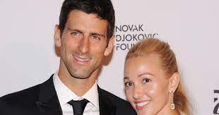 Đoković je poznat kao veliki humanitarac, a supruga mu je organizovala razne. Novak Djokovic Meine Frau Sah Aus Wie Ein Engel Bunte De