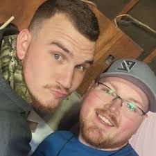 aaron Estes (@aaron_estes23)