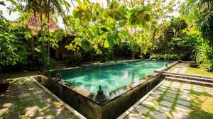 4 kamar, ruang tamu, dapur, kompor, dispnser, water heater, 1 vila kecil : Villa Kampung Kecil In Sanur Bali 9 Bedrooms Best Price Reviews