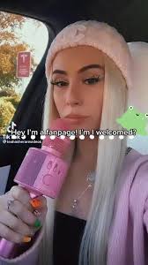 What Some Nice Emoji to Go with Leah