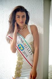 Ecco le sessanta finaliste la reginetta sarà incoronata il 14 settembre nello show condotto da simona ventura la macchina organizzativa di miss italia 2014 di patrizia giulia salemi; Giulia Salemi Eta Altezza Peso Misure Sangue Iraniano Fidanzati Vip
