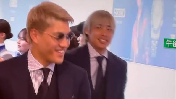 帰国したー！板倉滉選手さわやか！ 堂安選手と伊東選手はニコニコ！