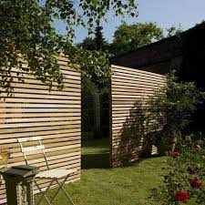 brise vue panneau en bois western red silva timber products amenagement jardin separation jardin amenagement exterieur