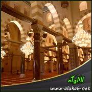 الضحك والنفخ والكلام في الصلاة