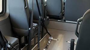 Prefeitura de C&aacute;ceres adquire van adaptada para transporte de pacientes do CER - Prefeitura Municipal de C&aacute;ceres