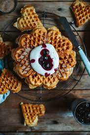 quarkwaffeln knusprig und schnell gemacht quark waffeln lebensmittel essen leckere kuchen